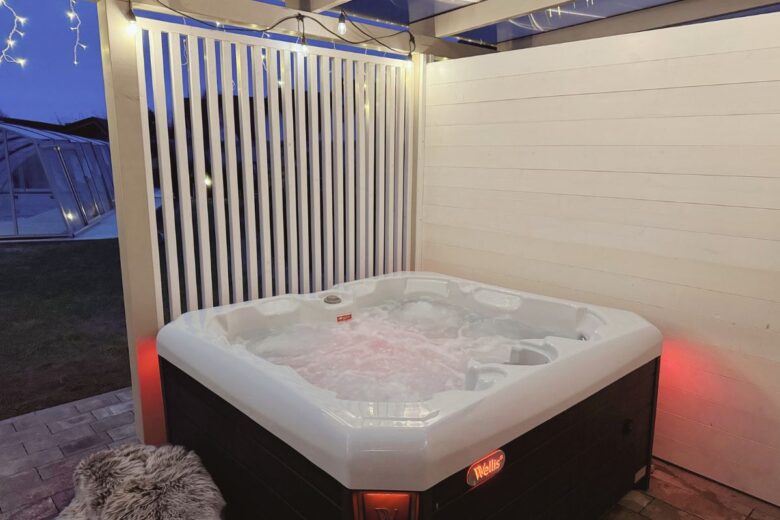 Domki standard plus z jacuzzi